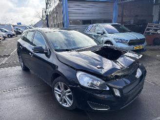Volvo V-60 1.6 T3  Summum picture 3
