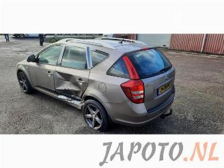 Kia Cee d Cee'd Sporty Wagon (EDF), Combi, 2007 / 2012 2.0 16V picture 3