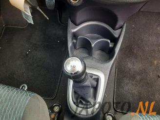 Toyota Yaris Yaris III (P13), Hatchback, 2010 / 2020 1.0 12V VVT-i picture 13