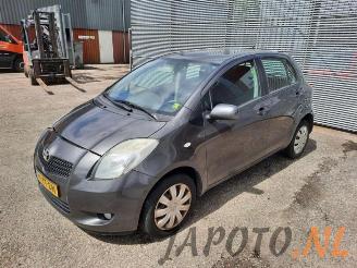 Toyota Yaris Yaris II (P9), Hatchback, 2005 / 2014 1.3 16V VVT-i picture 1