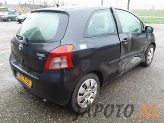 Toyota Yaris Yaris II (P9), Hatchback, 2005 / 2014 1.3 16V VVT-i picture 13