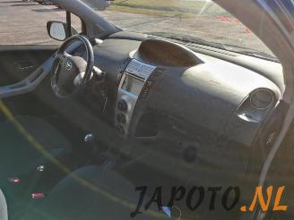 Toyota Yaris Yaris II (P9), Hatchback, 2005 / 2014 1.8 16V VVT-i TS picture 10