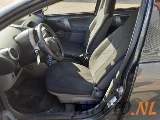 Toyota Aygo Aygo (B10), Hatchback, 2005 / 2014 1.0 12V VVT-i picture 9