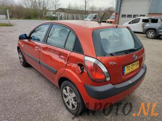 Kia Rio Rio II (DE), Hatchback, 2005 / 2011 1.4 16V picture 3