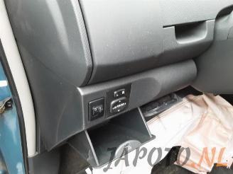 Toyota Yaris Yaris II (P9), Hatchback, 2005 / 2014 1.3 16V VVT-i picture 11