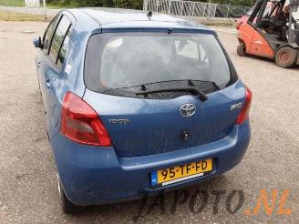 Toyota Yaris Yaris II (P9), Hatchback, 2005 / 2014 1.3 16V VVT-i picture 4