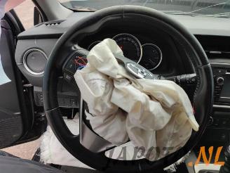 Toyota Auris Auris (E18), Hatchback 5-drs, 2012 / 2019 1.4 D-4D-F 16V picture 14