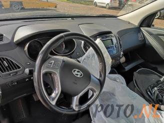 Hyundai Ix35 iX35 (LM), SUV, 2009 / 2015 1.6 GDI 16V picture 12
