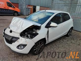 Salvage car Mazda 2 2 (DE), Hatchback, 2007 / 2015 1.3 16V MZR 2012/6