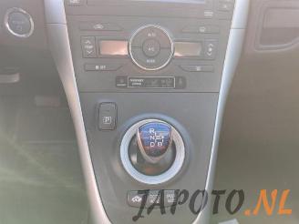 Toyota Auris Auris (E15), Hatchback, 2006 / 2012 1.8 16V HSD Full Hybrid picture 15