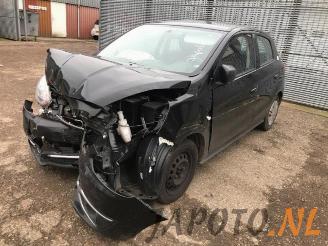 Vrakbiler auto Mitsubishi Space-star Space Star (A0), Hatchback, 2012 1.0 12V 2019/3