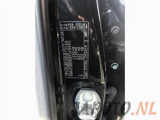 Toyota Yaris Yaris II (P9), Hatchback, 2005 / 2014 1.3 16V VVT-i picture 11