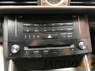 Lexus IS  picture 14