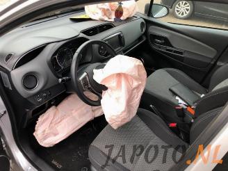 Toyota Yaris Yaris III (P13), Hatchback, 2010 / 2020 1.5 16V Hybrid picture 9