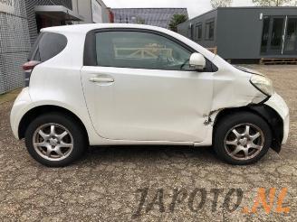 Toyota iQ iQ, Hatchback 3-drs, 2009 / 2015 1.0 12V VVT-i picture 4