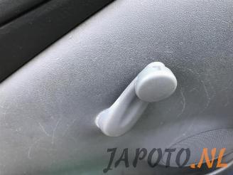 Toyota Yaris Yaris (P1), Hatchback, 1999 / 2005 1.0 16V VVT-i picture 11