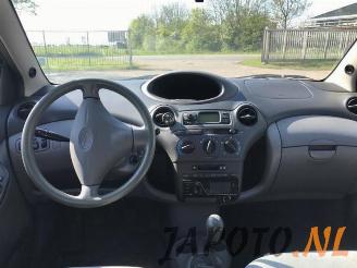 Toyota Yaris Yaris (P1), Hatchback, 1999 / 2005 1.3 16V VVT-i picture 7