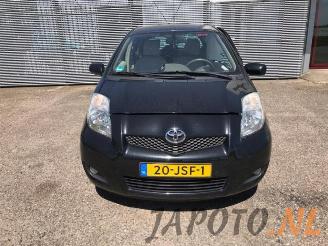 Toyota Yaris Yaris II (P9), Hatchback, 2005 / 2014 1.33 16V Dual VVT-I picture 3
