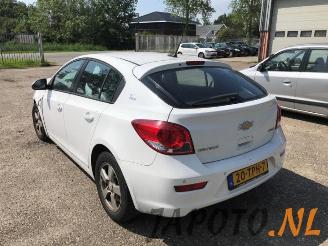 Chevrolet Cruze Cruze (305), Hatchback, 2010 / 2015 1.6 16V VVT picture 5