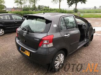 Toyota Yaris Yaris II (P9), Hatchback, 2005 / 2014 1.33 16V Dual VVT-I picture 4