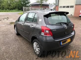 Toyota Yaris Yaris II (P9), Hatchback, 2005 / 2014 1.33 16V Dual VVT-I picture 5