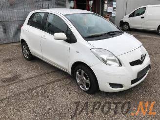 Toyota Yaris Yaris II (P9), Hatchback, 2005 / 2014 1.33 16V Dual VVT-I picture 7