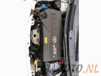 Toyota Yaris Yaris II (P9), Hatchback, 2005 / 2014 1.33 16V Dual VVT-I picture 13