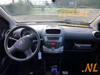 Toyota Aygo Aygo (B10), Hatchback, 2005 / 2014 1.0 12V VVT-i picture 9