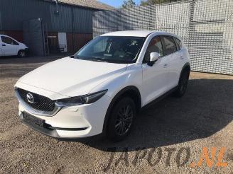 Vrakbiler auto Mazda CX-5 CX-5 (KF), SUV, 2016 2.0 SkyActiv-G 165 16V 2WD 2017/11