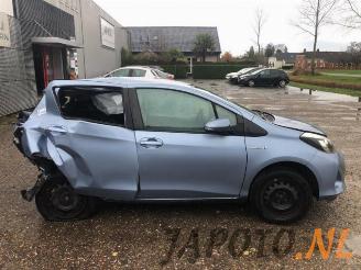 Toyota Yaris Yaris III (P13), Hatchback, 2010 / 2020 1.5 16V Hybrid picture 6