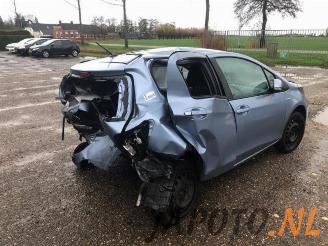 Toyota Yaris Yaris III (P13), Hatchback, 2010 / 2020 1.5 16V Hybrid picture 5