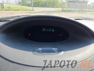 Toyota Yaris Yaris (P1), Hatchback, 1999 / 2005 1.0 16V VVT-i picture 11