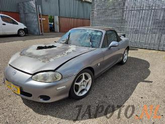 Uttjänta bilar auto Mazda MX-5 MX-5 (NB18/35/8C), Cabrio, 1998 / 2005 1.6i 16V 2002/7