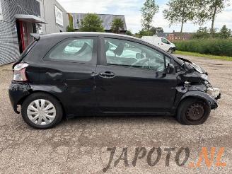 Toyota Yaris Yaris II (P9), Hatchback, 2005 / 2014 1.3 16V VVT-i picture 6