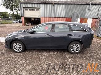 Kia Cee d Ceed Sportswagon (CDF), Combi 5-drs, 2018 1.0i T-GDi 12V picture 2