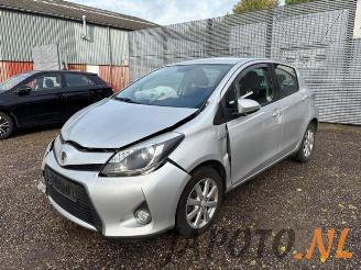 skadebil auto Toyota Yaris Yaris III (P13), Hatchback, 2010 / 2020 1.5 16V Hybrid 2013/1