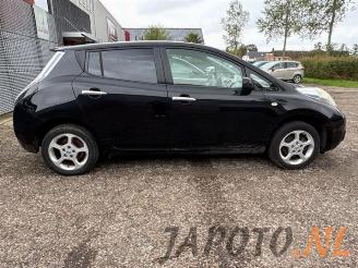Nissan Leaf Leaf (ZE0), Hatchback, 2010 / 2017 Leaf picture 6