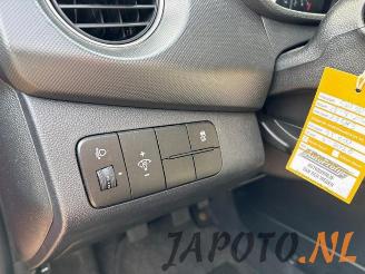 Hyundai I-10 i10 (B5), Hatchback, 2013 / 2019 1.0 12V picture 12