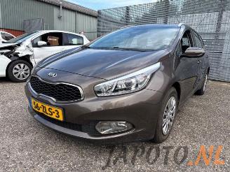 Coche siniestrado Kia Cee d Cee'd Sportswagon (JDC5), Combi, 2012 / 2018 1.6 GDI 16V 2013/1