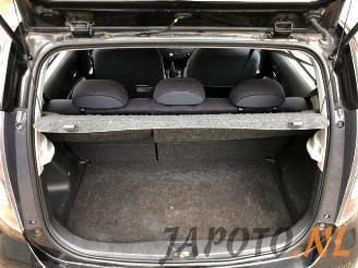 Daihatsu Sirion Sirion 2 (M3), Hatchback, 2005 1.3 16V DVVT picture 16