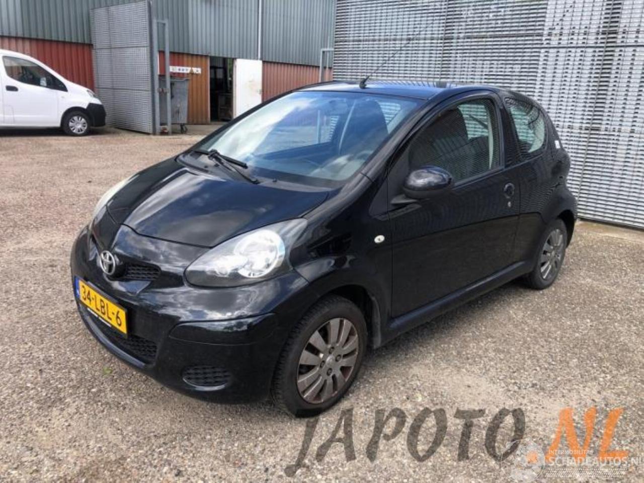 Toyota Aygo Aygo (B10), Hatchback, 2005 / 2014 1.0 12V VVT-i