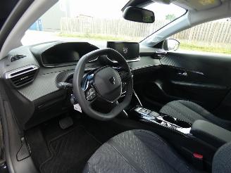 Peugeot 208 1.2 Hyb 110 Allure picture 9