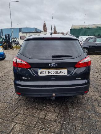 Ford Focus 3 Wagon Combi 1.0 Ti-VCT EcoBoost 12V 100 (M2DA(Euro 5)) [74kW] picture 2