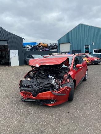 Uttjänta bilar auto Renault Clio IV Estate/Grandtour (7R) Combi 5-drs 0.9 Energy TCE 90 12V (H4B-408(H4B-B4)) [66kW] 2016/1
