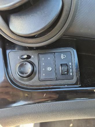 Chevrolet  Spark (M300) Hatchback 1.0 16V Bifuel (LMT) [48kW] picture 8