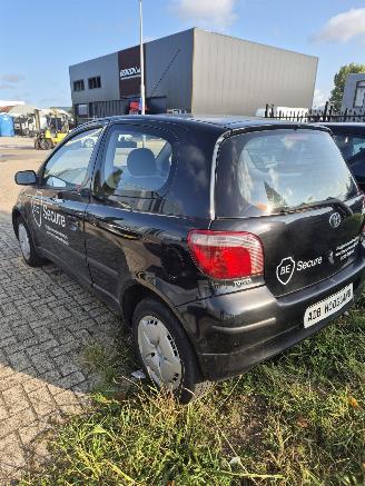 Toyota Yaris (P1) Hatchback 1.3 16V VVT-i (2NZFE) [63kW] 5-BAK picture 5