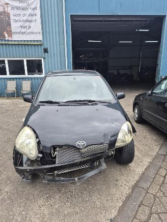 Vrakbiler auto Toyota Yaris (P1) Hatchback 1.5 TS 16V VVT-i (1NZFE) [77kW] 5-BAK 2005/1