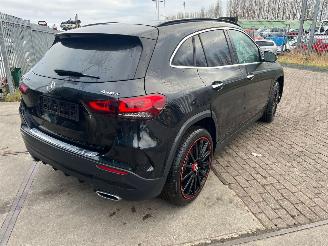 Mercedes GLA gla 220d  4x4  f1 edition picture 2