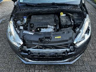 Peugeot 208 1.2 THP 110 signature picture 17