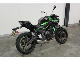 Kawasaki Z 650 rijdbare schade picture 4